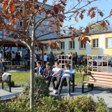 Ekopracownia pod chmurką w PSP nr 9 w Radomsku już działa