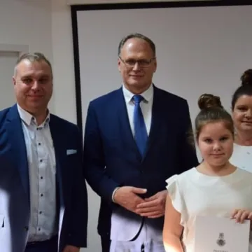 Najzdolniejsi uczniowie otrzymali stypendia prezydenta