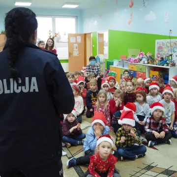 Odblaski od Świętego Mikołaja i policjantów