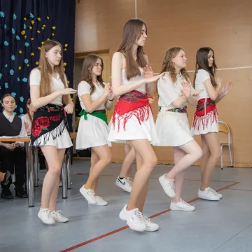 Radomsko: Maturzyści żegnają się ze szkołą