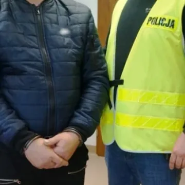 Policjanci z Częstochowy zamknęli fabrykę papierosów w pow. radomszczańskim 