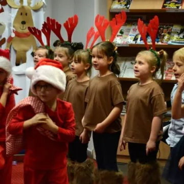 Święty Mikołaj w bibliotece