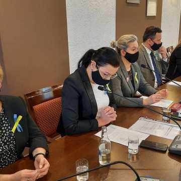 Radni Powiatu Radomszczańskiego potępiają działania Rosji wobec Ukrainy