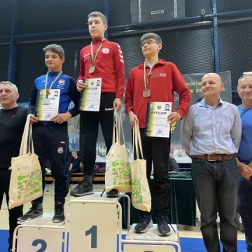 Zapaśnicy na podium