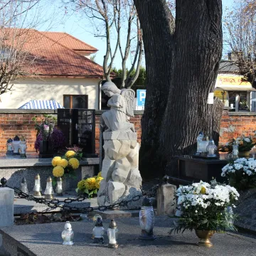 Uroczystość Wszystkich Świętych. Cmentarz Stary w Radomsku