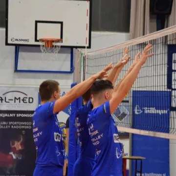 METPRIM Volley Radomsko gra i pomaga