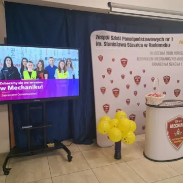 ZSP nr 1 w Radomsku prezentuje ofertę edukacyjną podczas Dnia Otwartego