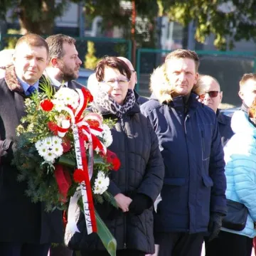 Cześć i chwała bohaterom!