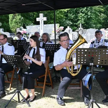 W Bąkowej Górze upamiętniono zamordowanych żołnierzy KWP