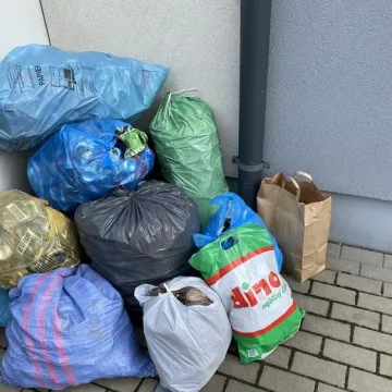 Oddali puszki, otrzymali sadzonki