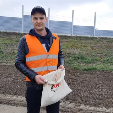 Łąka kwietna powstaje przy A1 niedaleko Radomska