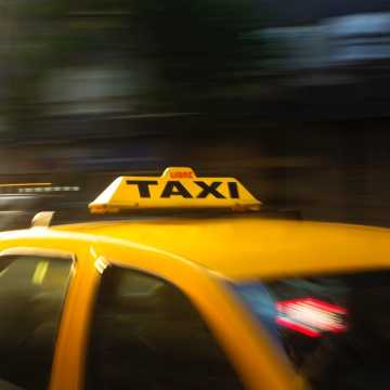 Ile kosztuje ubezpieczenie taxi? Czy jest znacznie droższe?
