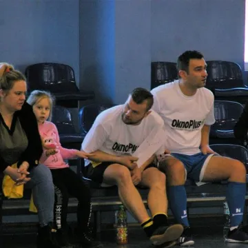 Pomagają małej Zuzi pokonać raka