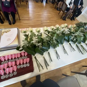 Razem przez pół wieku. Medale trafiły do dziesięciu par