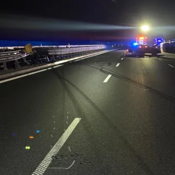 Tragiczny wypadek na A1. Nie żyje 68-letni pasażer