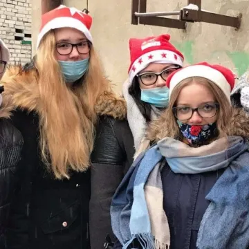 Paczki od PCK w Radomsku dla potrzebujących