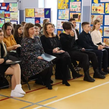 Czytanie z Mistrzem w PSP nr 4 w Radomsku