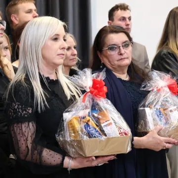 Studniówka uczniów „Drzewniaka” w Kobielach Wielkich