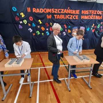 Mistrzostwa w Tabliczce Mnożenia - pojedynek uczniów w PSP 8 w Radomsku