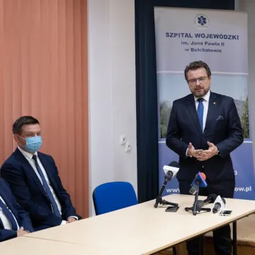 W szpitalu w Bełchatowie chirurgom pomaga robot