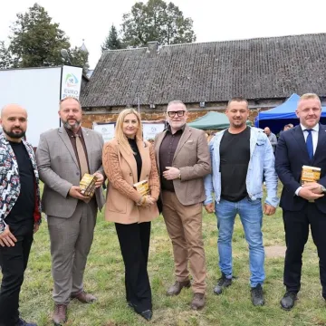 Lokalne tradycje w centrum uwagi podczas święta ziemniaka w Dmeninie