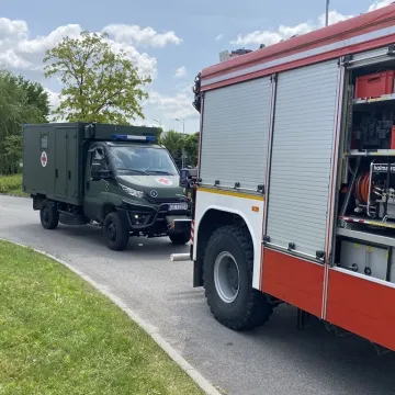 Symulacja wypadku i zarządzanie kryzysowe. Trening 9. Łódzkiej Brygady OT w Radomsku