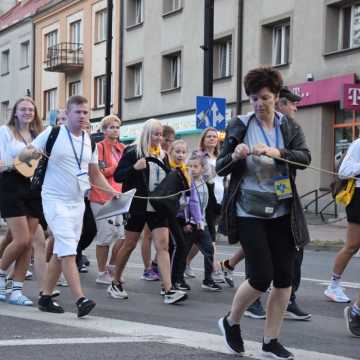 Podróż wiary. Pielgrzymi z Radomska w drodze na Jasną Górę