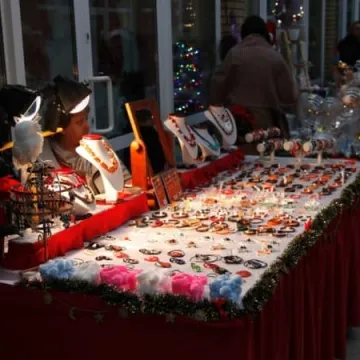 Targi rękodzieła z Mikołajem