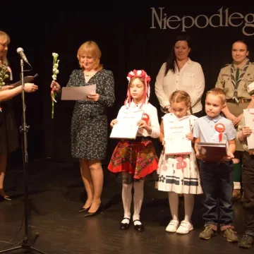 Piosenką uczcili Niepodległą