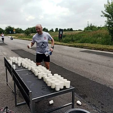 Ponad setka biegaczy stanęła na starcie biegu ulicznego w Radomsku