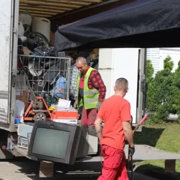 Mieszkańcy pozbywają się elektroodpadów