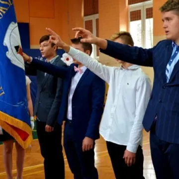 Ślubowanie klas pierwszych w Przedborzu