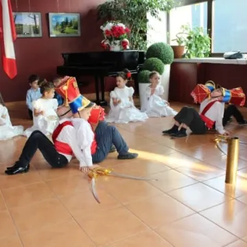 Przedszkolaki pamiętają o Święcie Niepodległości