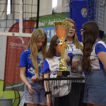 Pewne zwycięstwo i awans. METPRIM Volley Radomsko zagra w finale o II ligę!