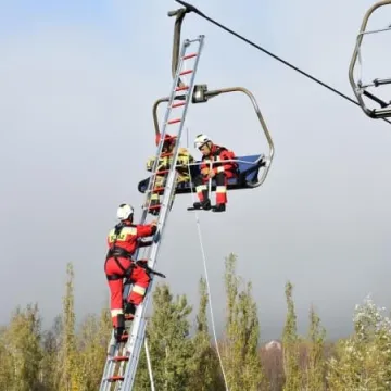 Ćwiczenia ratownicze w Ośrodku Sportu i Rekreacji na Górze Kamieńsk