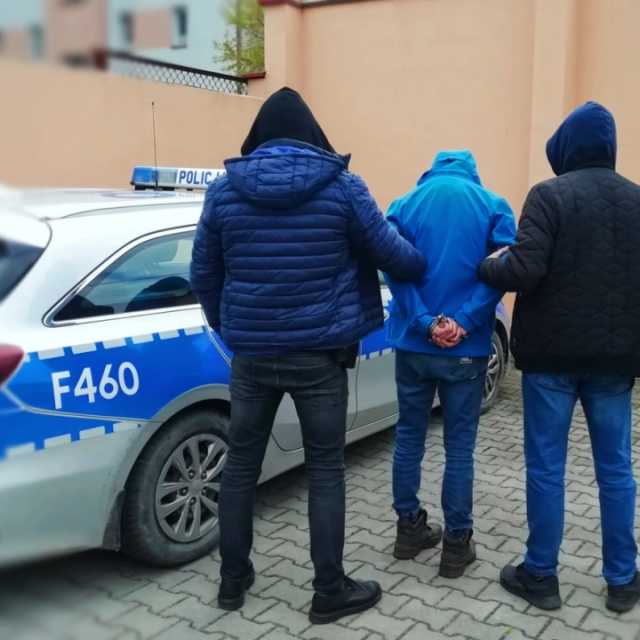 [WIDEO] Uderzenie w narkobiznes w powiecie radomszczańskim. Sześć osób zatrzymanych