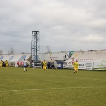 RKS Radomsko remisuje z Bronią Radom 1:1