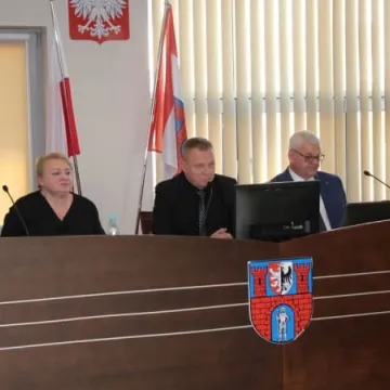 Apel Rady Powiatu Radomszczańskiego do ministrów edukacji, finansów i inwestycji