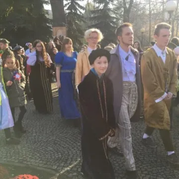 Happening Teatru Źródło „Z Niepodległą w sercu”