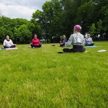 Mamy ćwiczyły jogę