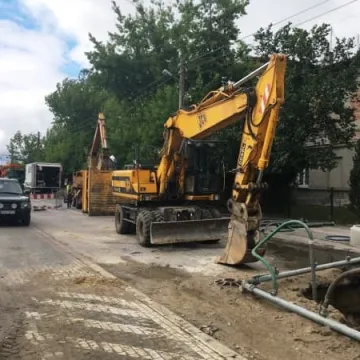 Dziura na ul. Krasickiego w naprawie