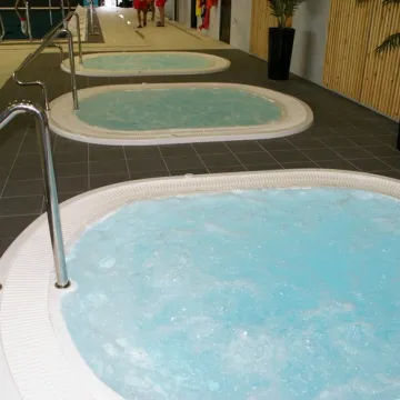 Mieszkańcy Radomska korzystają już z nowego basenu. Tak wygląda wnętrze „Aquary”