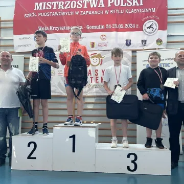 „Dziewiątka” z Radomska Mistrzem Polski szkół podstawowych w zapasach