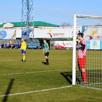 RKS rozgromił rezerwy Pelikana Łowicz 