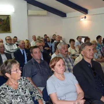 Prezentacja albumu o Konspiracyjnym Wojsku Polskim w bibliotece