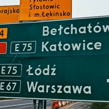 Na węźle w Kamieńsku już widać zarysy wjazdów i zjazdów z autostrady
