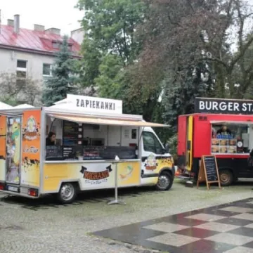Food Trucki opanowały centrum