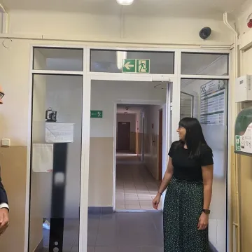 Kilka sekund może uratować życie. Nowe defibrylatory w Radomsku