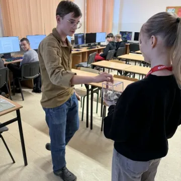 „Komórkomania” w ZSDiOŚ. Uczniowie i nauczyciele wsparli DKMS