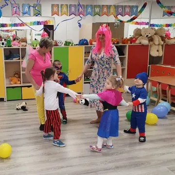 To ich pierwszy taki bal...